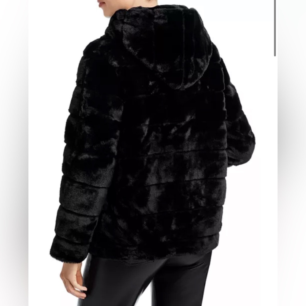 Women’s APPARIS Goldie Black Faux Fur Hooded Short Coat XS Chic Grunge Cozy - Picture 4 of 16